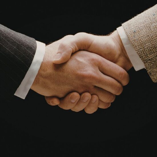 Flex Partners with Mesh to Power Crypto and Stablecoin Deposits for Business Owners